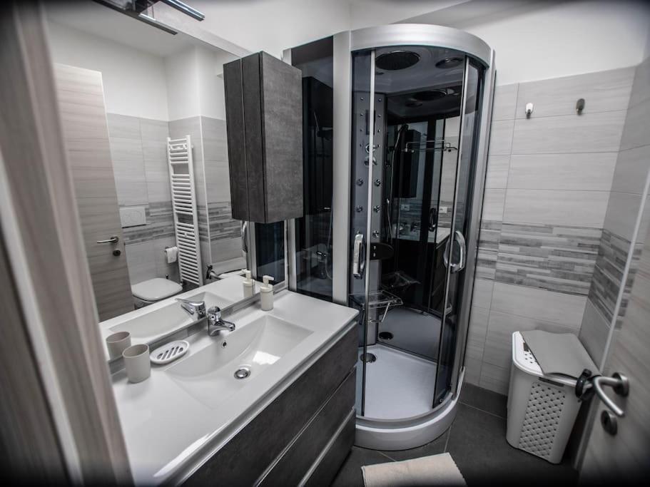 科莱尼奥Modern Loft Center Of Turin + Jacuzzi 30M Metro公寓 外观 照片