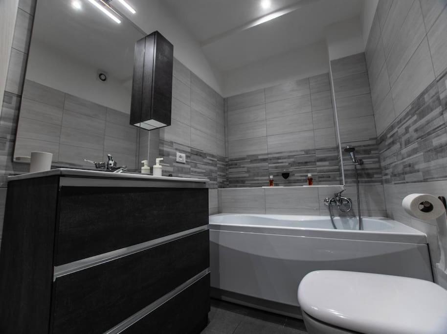 科莱尼奥Modern Loft Center Of Turin + Jacuzzi 30M Metro公寓 外观 照片